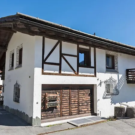 Chesa Ilaria - Apartment